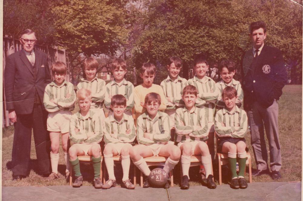 School FootballTeam 68/69