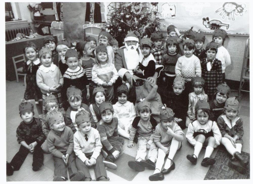 Christmas pudding hats 1985