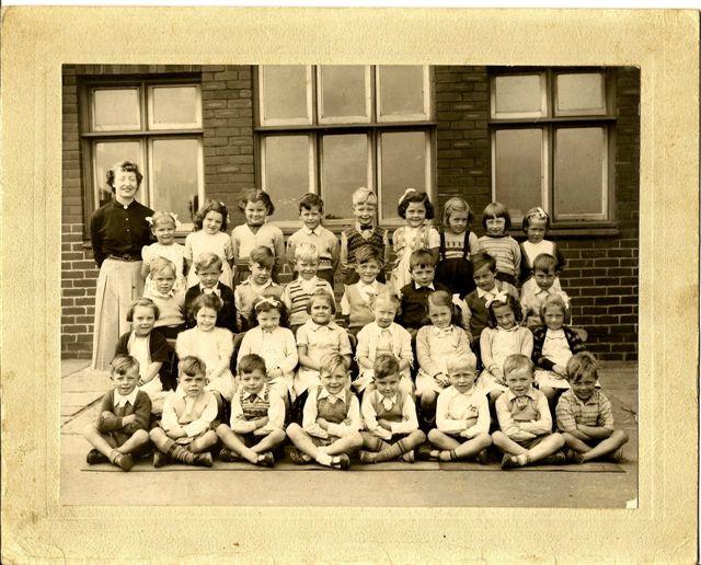 Mrs.Lowes class 1952/3