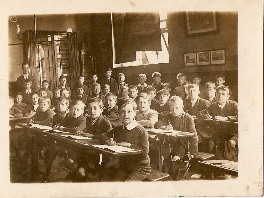 St Thomas's School (Clayton Street?) circa 1918