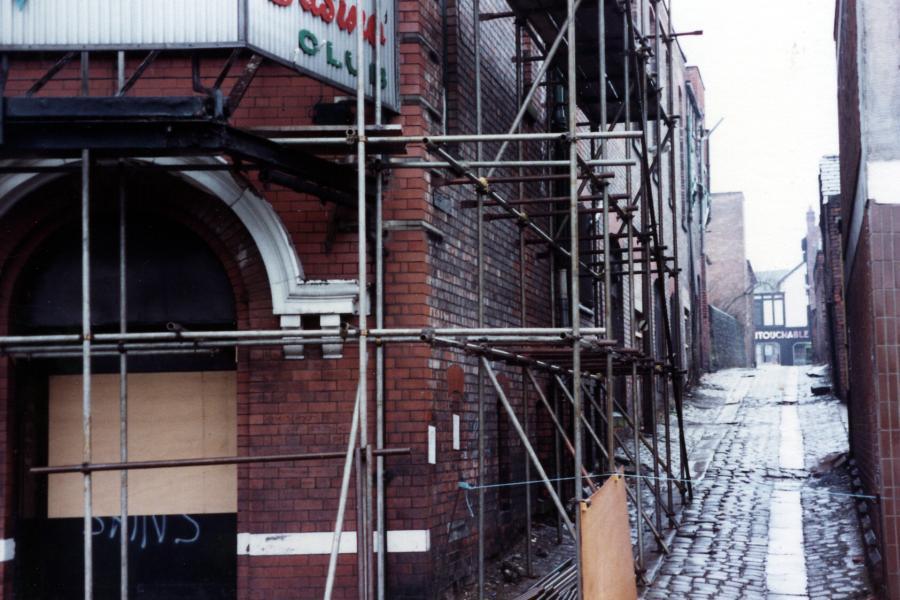 Entry at side of Wigan Casino leading to Millgate.