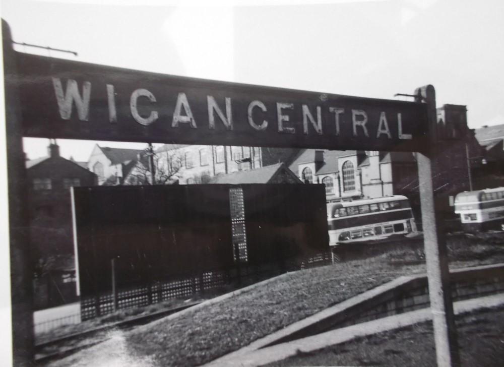WIGAN CENTRAL STATION SIGN