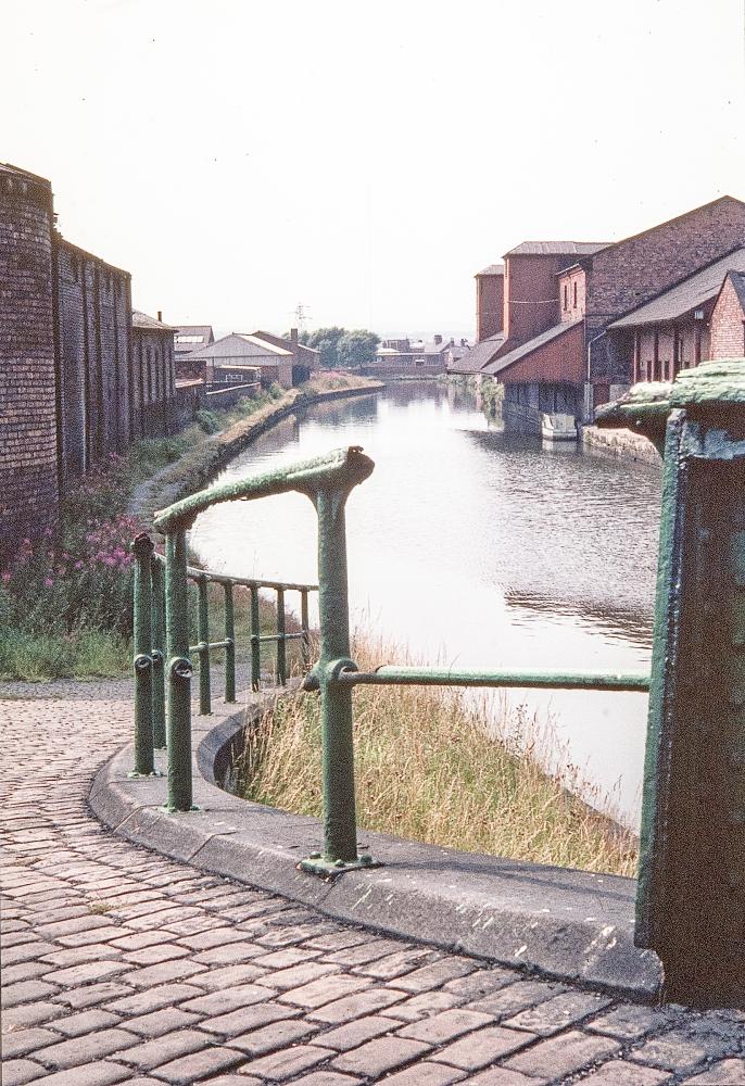 THE ROAD TO WIGAN PIER   1