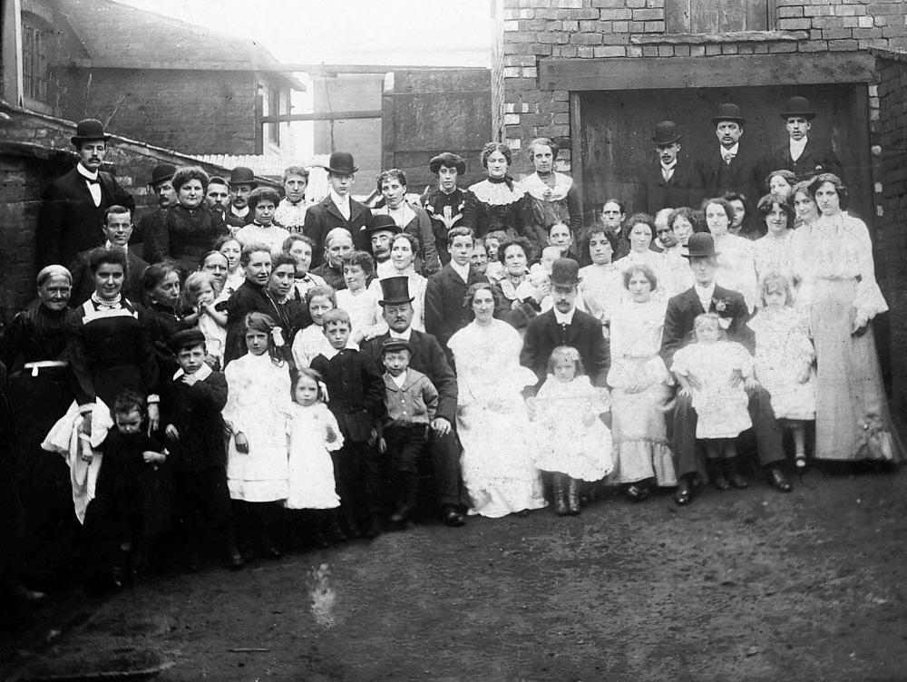 Wedding Party.  Fox  Tavern 1904