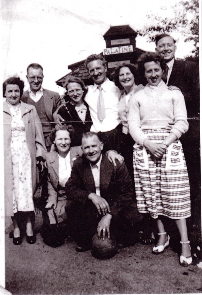 Bradshaw/Finch/Sumner families in London mid 50's