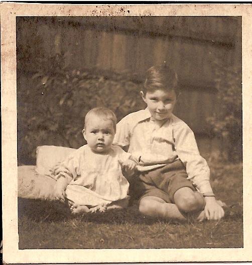 Richard (aged 3 months) and David Garswood 6/7
