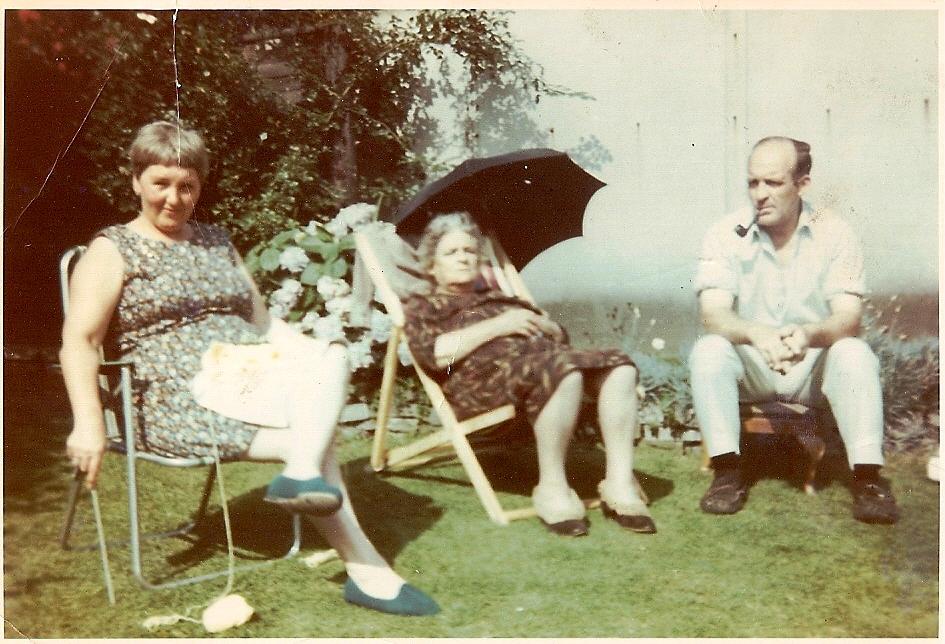A Sunny Day in late 1960s - Stokes Family Whelley