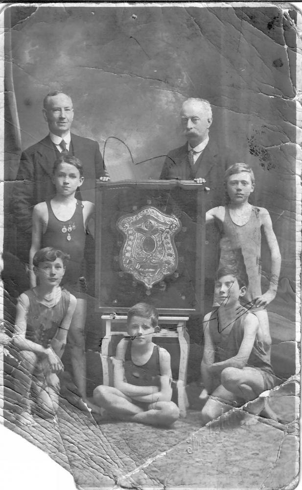 swimming team 1920s