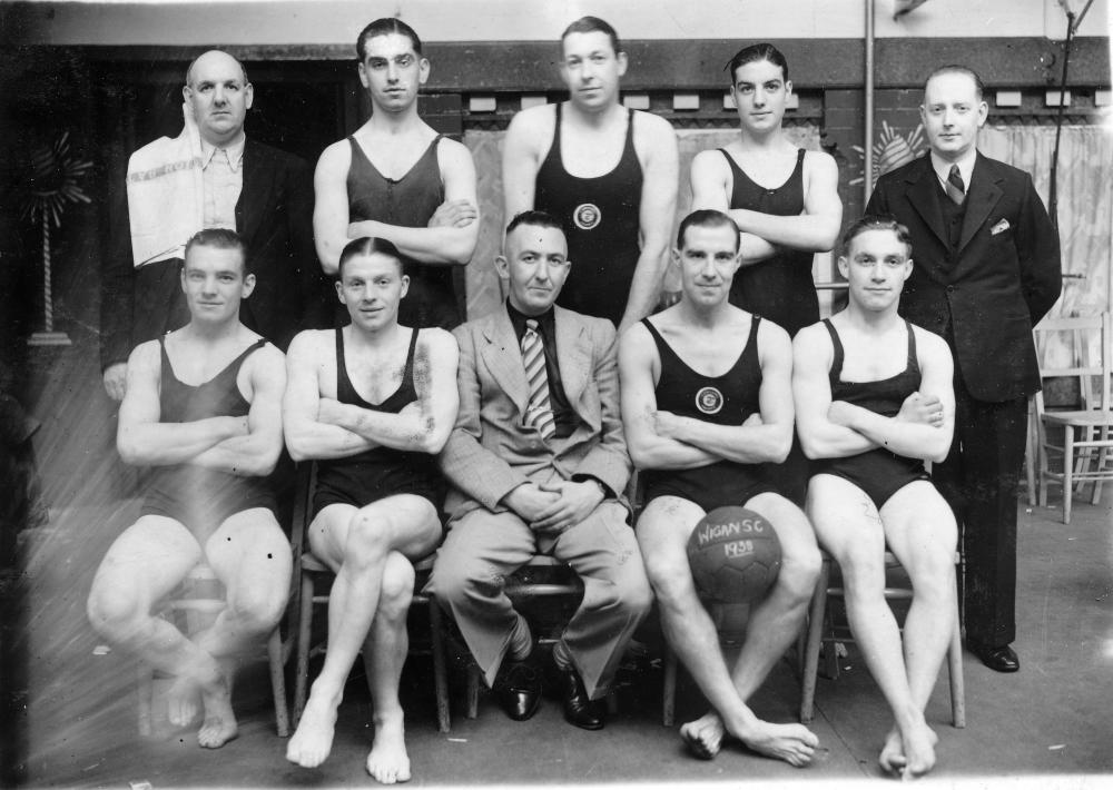 Wigan Swimming Club 1938 - Water Polo team