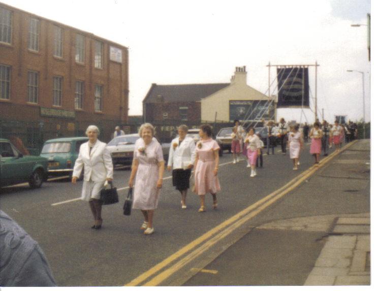 Walking day for little Rose bridge 