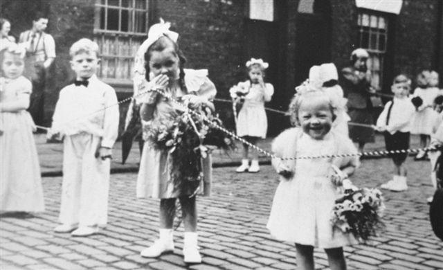 St. Thomas's Church Walking Day, York Street, c1951.