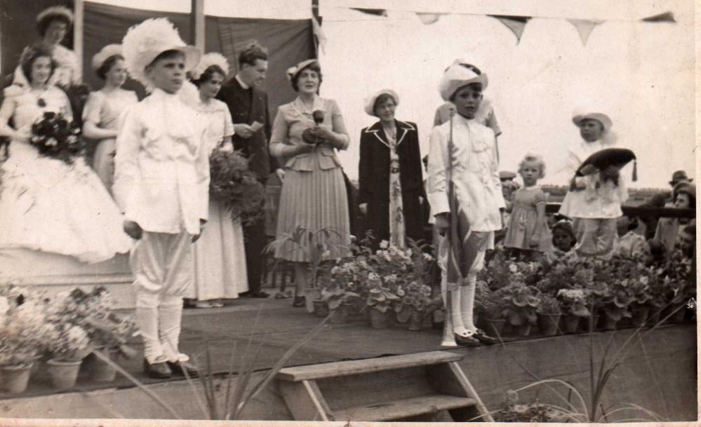 St. Lukes Orrell---Rose Queen St. Lukes Orrell---Rose Queen
