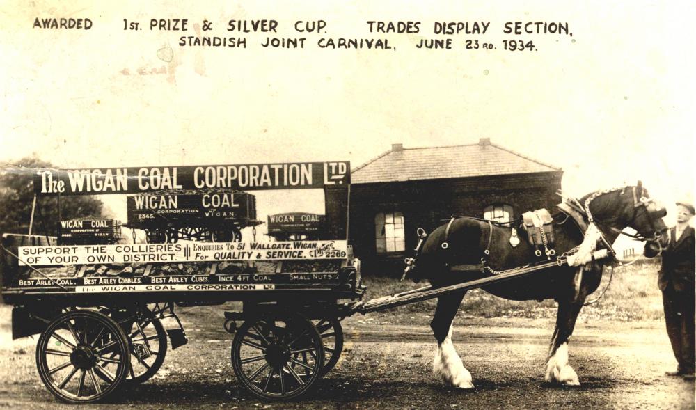 Walking Day cart, decorated for the Ashton Show, 1934