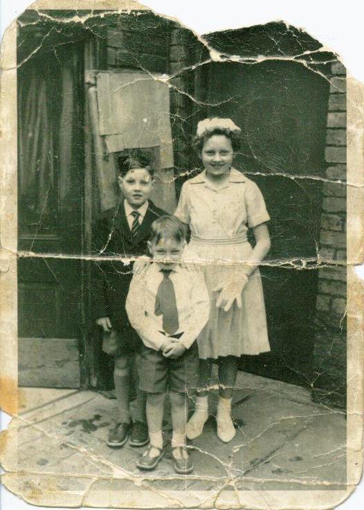Barbara, Ken and Colin Mitchinson after the Walking Day, 1961. Barbara, Ken and Colin Mitchinson after the Walking Day, 1961.