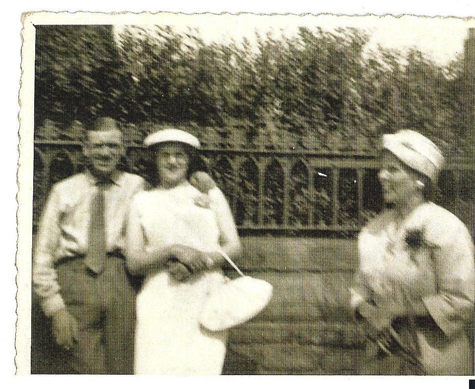 Uncle Matt Platt, Aunt Joyce Parker and Aunty Betty Dermott Uncle Matt Platt, Aunt Joyce Parker and Aunty Betty Dermott