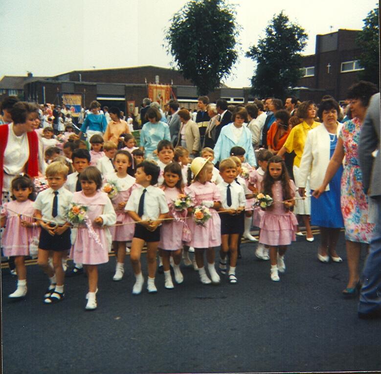St Pauls Goose Green walking day c1985. St Pauls Goose Green walking day c1985.