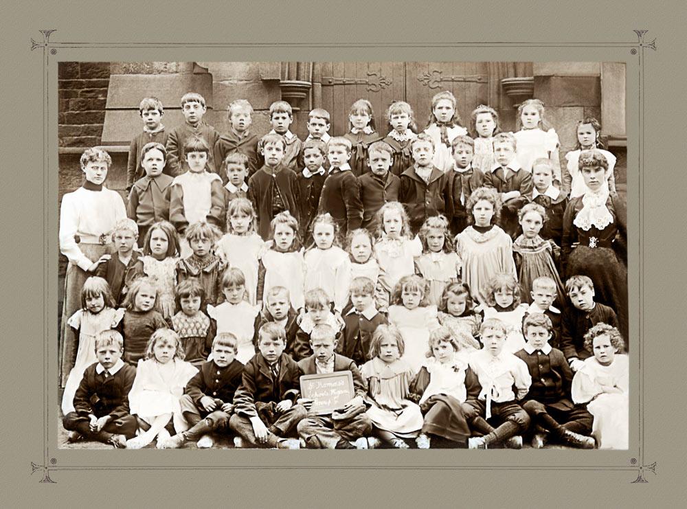 St. Thomas School - Wigan c. 1905/1910 St. Thomas School - Wigan c. 1905/1910