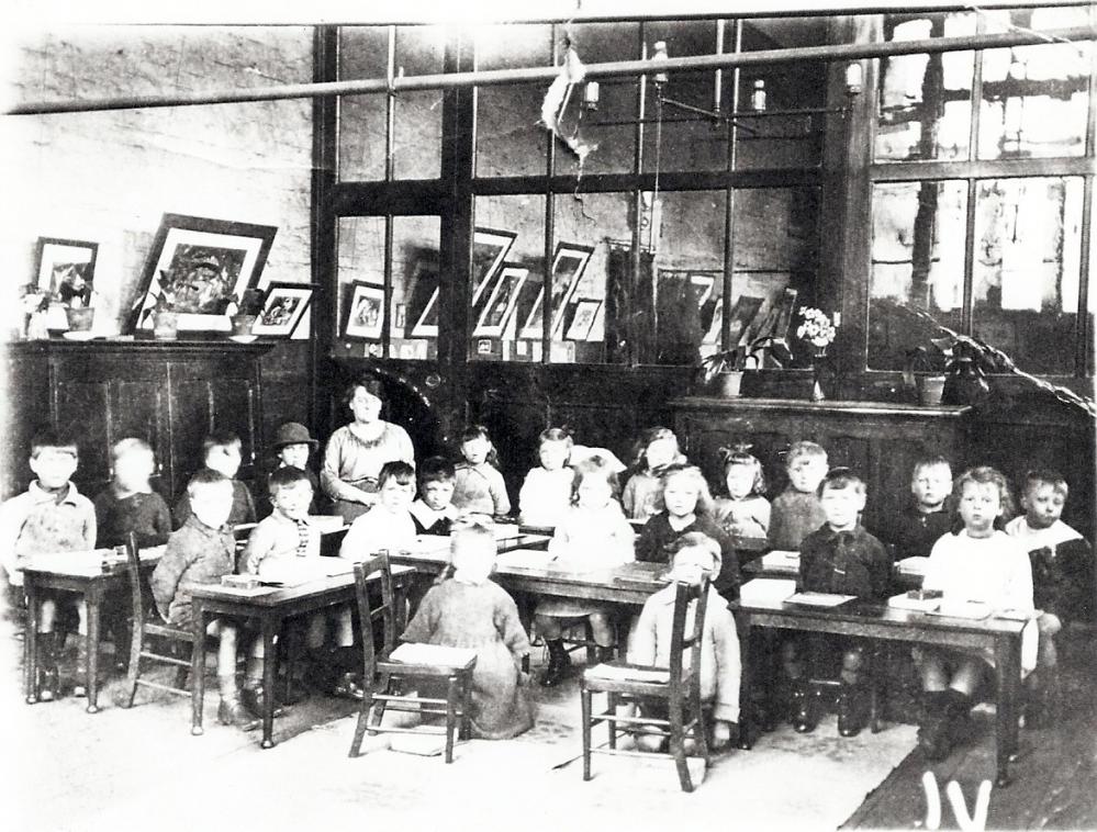 Rose Bridge School c 1922