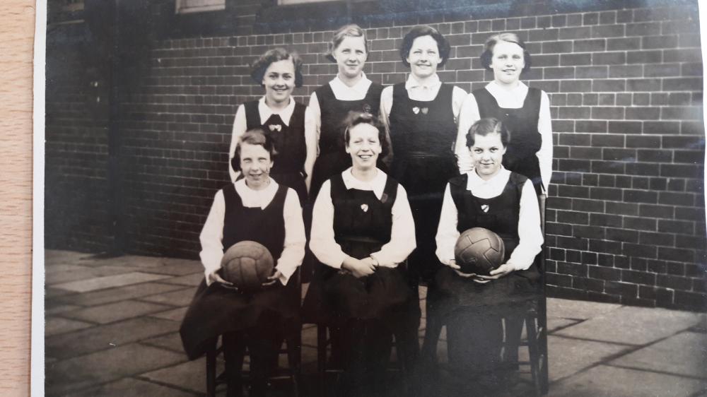 Netball team 1937-38