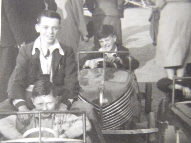 3 lads on the prom