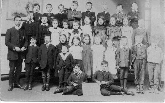 Spring View School pupils, early 1900's.