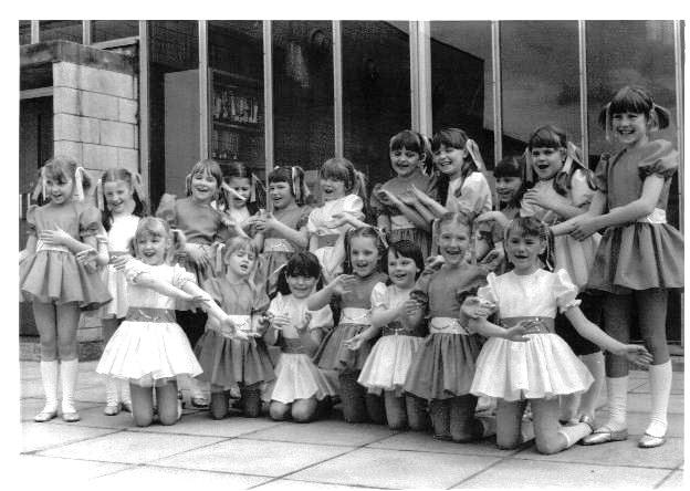 SCHOOL PARTY TIME 1983 SCHOOL PARTY TIME 1983