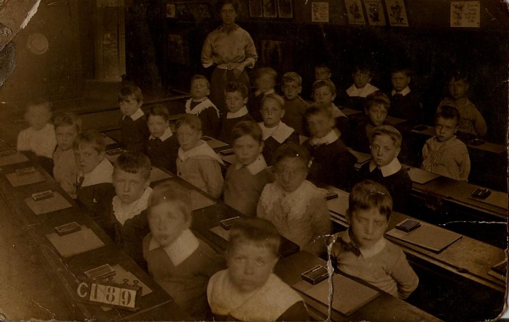 St Thomas's School (Clayton Street?) circa 1915 St Thomas's School (Clayton Street?) circa 1915