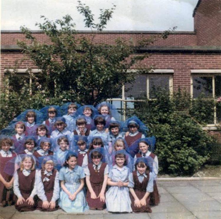 Viv Hitchen, Tommy Moore Repair Pic Viv Hitchen, Tommy Moore Repair Pic