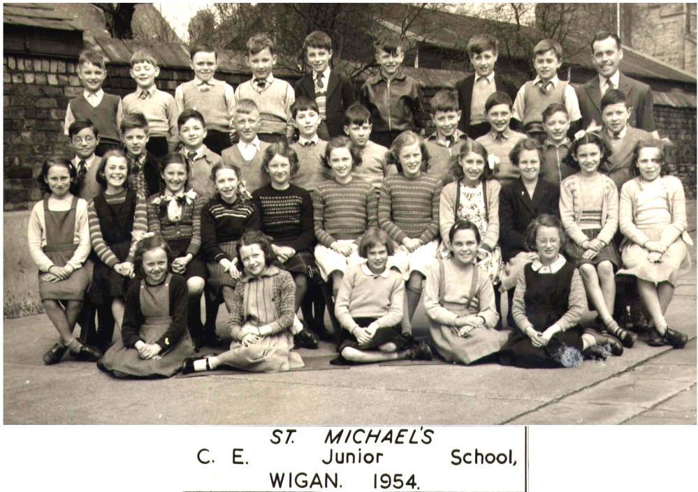 Juniors, 1954. Juniors, 1954.