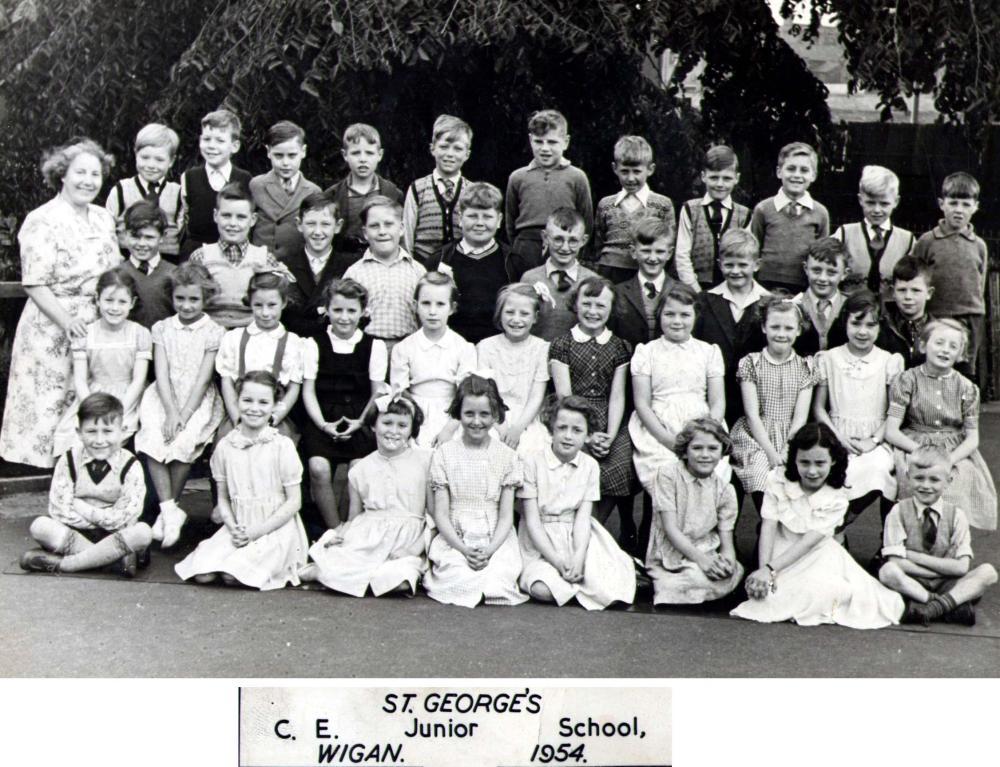St George's C. E. Junior School, 1954. St George's C. E. Junior School, 1954.