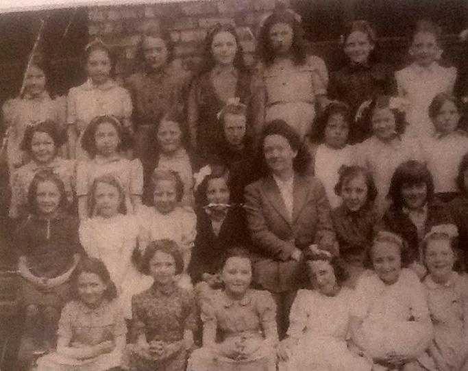 ST PATRICKS GIRLS. 1946