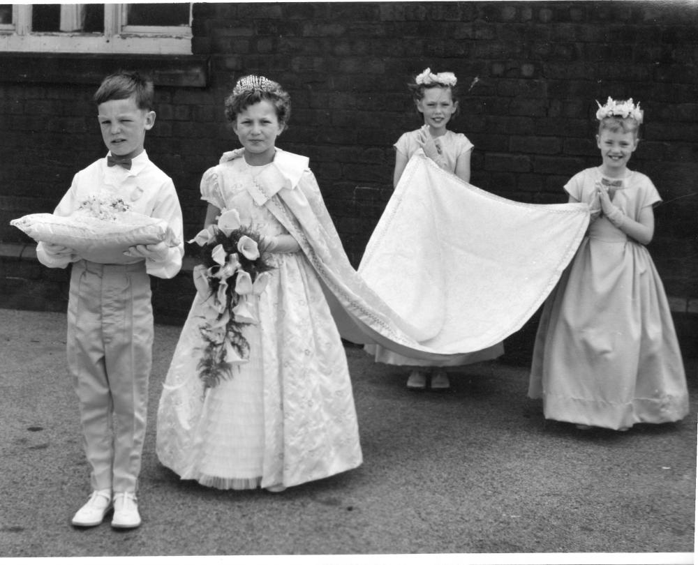 crowning of our lady aspull crowning of our lady aspull