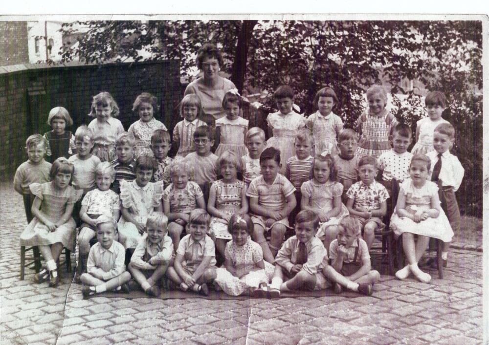 St George infants 1959 or 1960