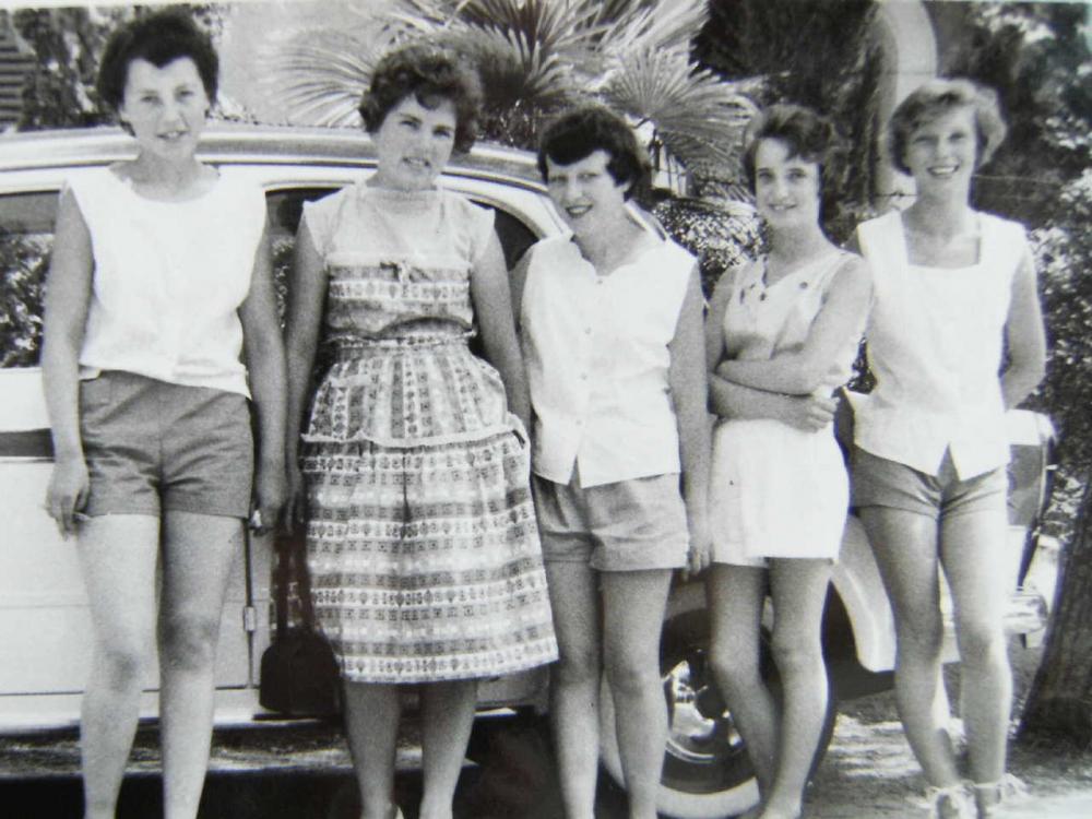 Girls group photo, Rimini 1959.
