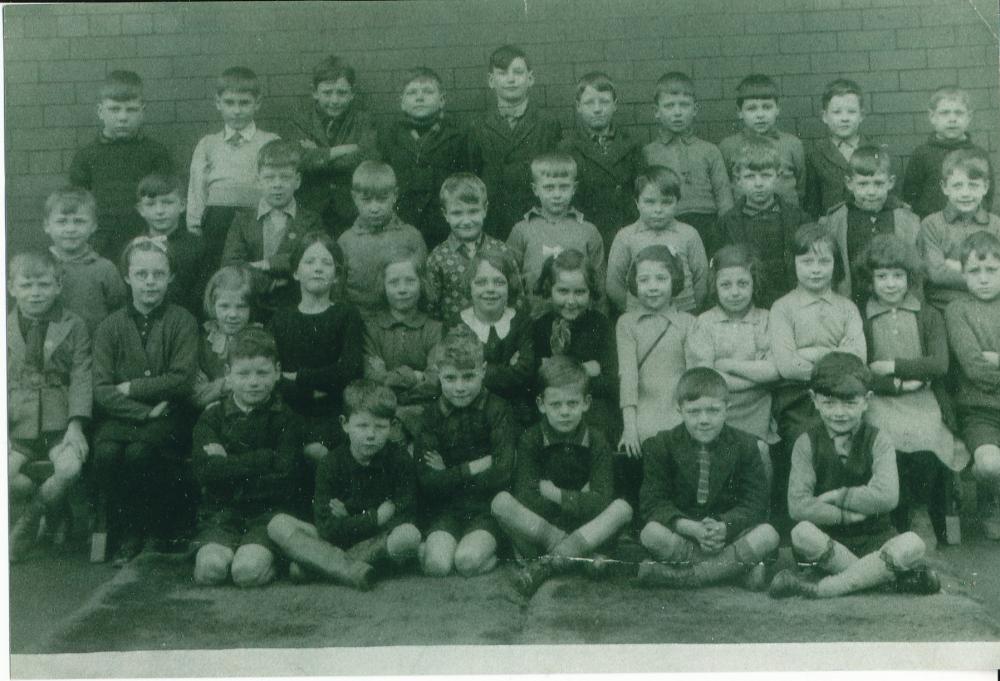Class at Lamberhead Green School abt 1939 Class at Lamberhead Green School abt 1939