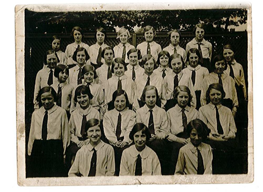 Class photo c 1932/33?
