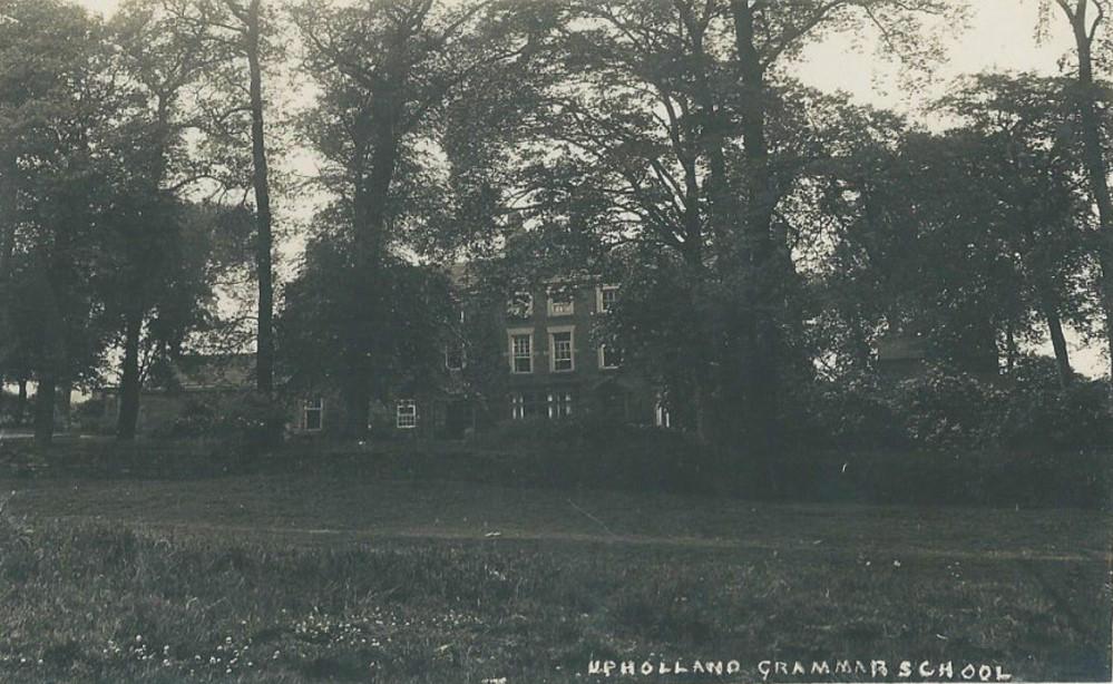 UPHOLLAND GRAMMAR SCHOOL