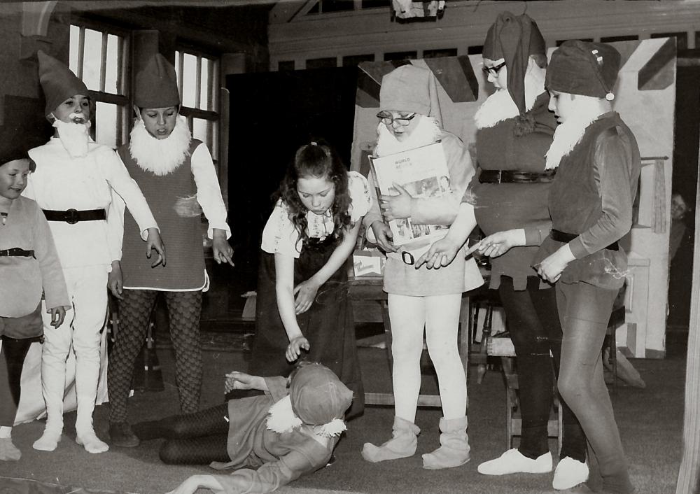 School Play 1971  - Snow White & The Seven Dwarves