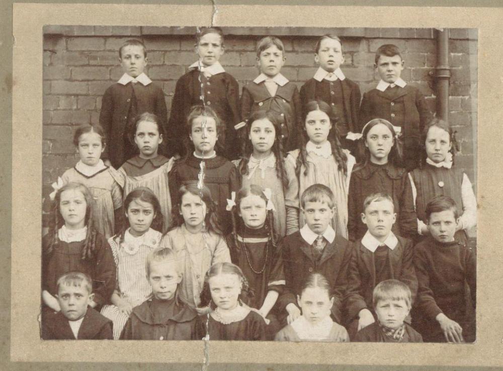 Class photo about 1915 Class photo about 1915