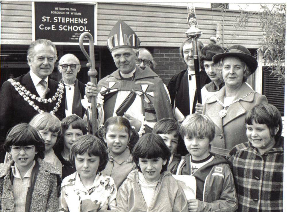 st stephens primary school whelley