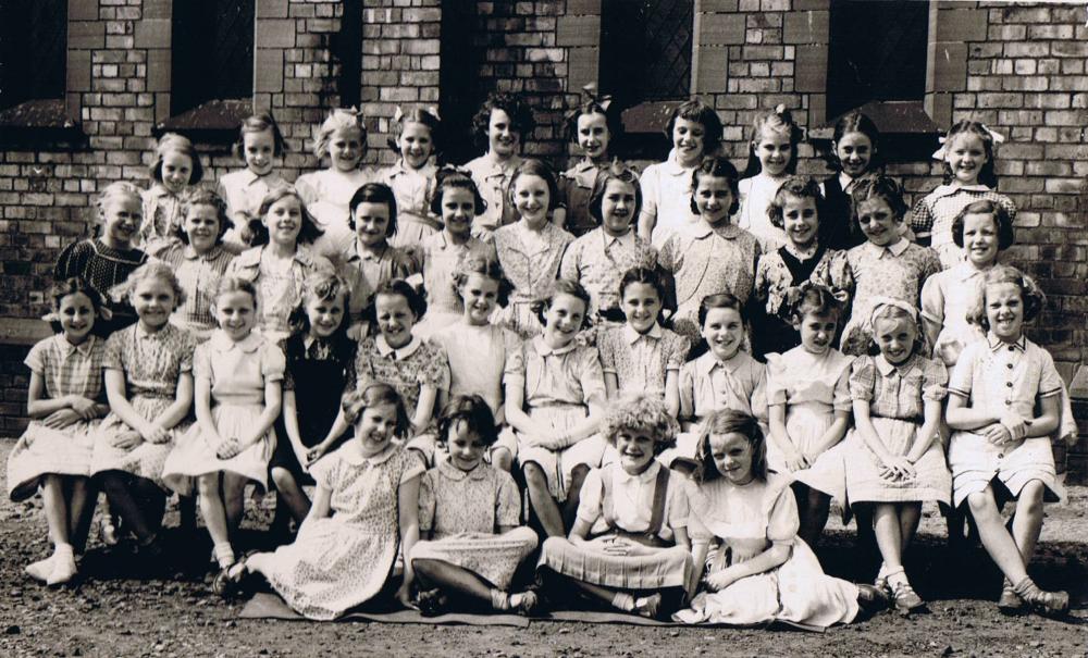 St Williams R.C Girls school. 1953 St Williams R.C Girls school. 1953