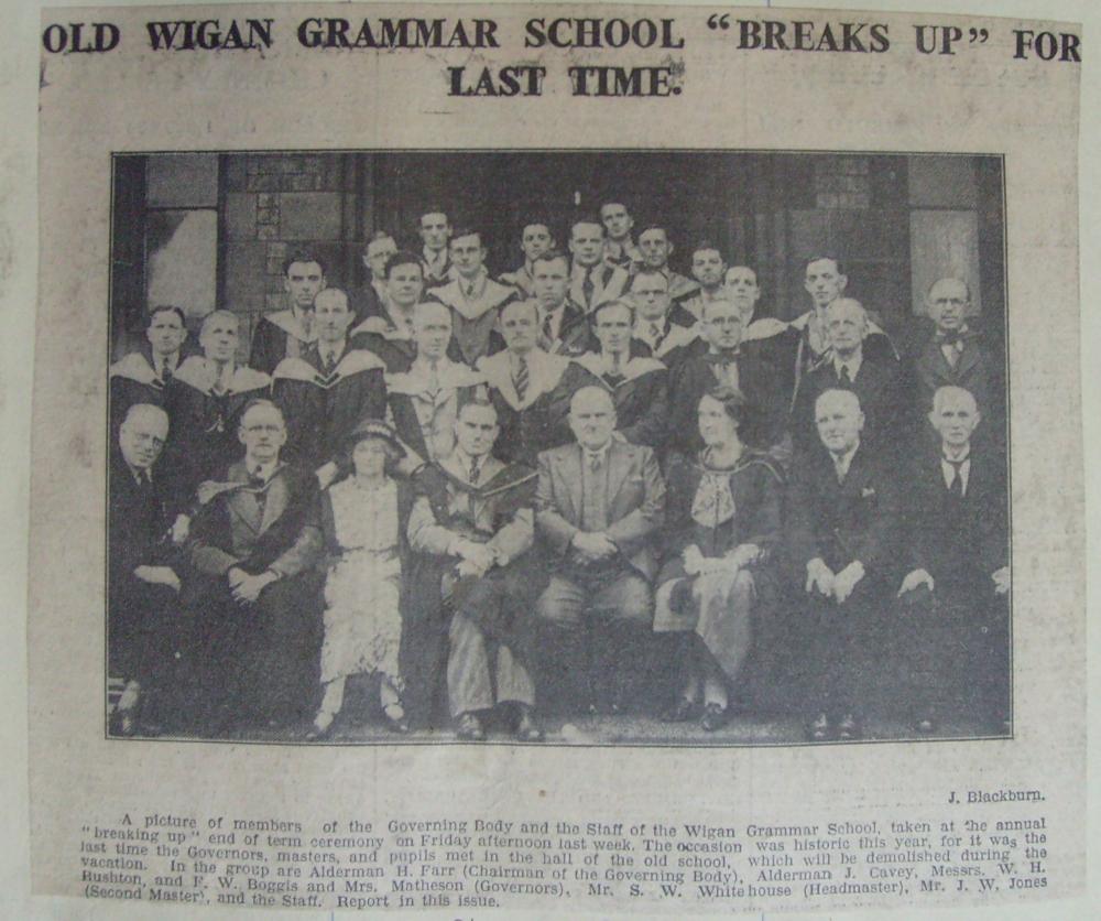 STAFF THE "OLD" WIGAN GRAMMAR SCHOOL