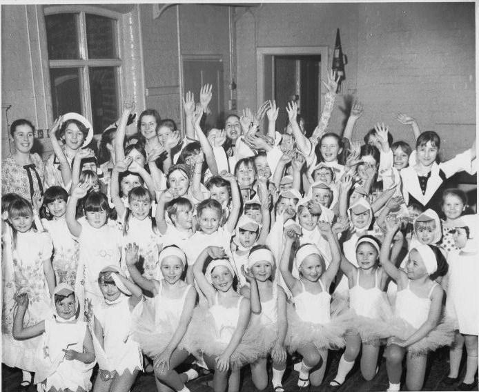 JOAN WOOD STAGE SCHOOL 1976 JOAN WOOD STAGE SCHOOL 1976