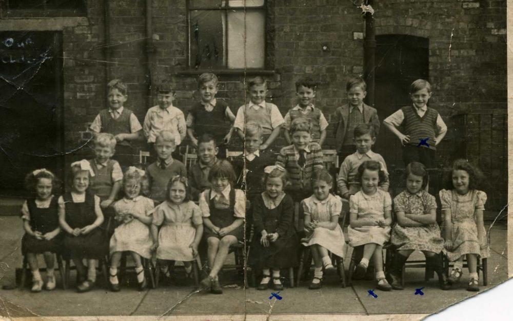 St Catherines Junior School circa 19448/49 St Catherines Junior School circa 19448/49