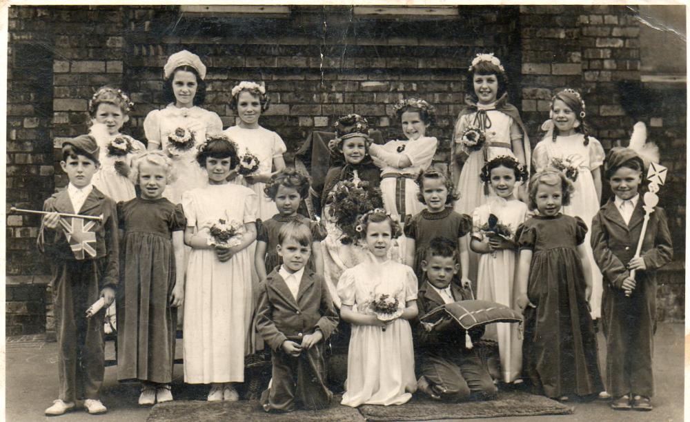 LAST SCHOOL'S  'ROSE QUEEN'  1953/54