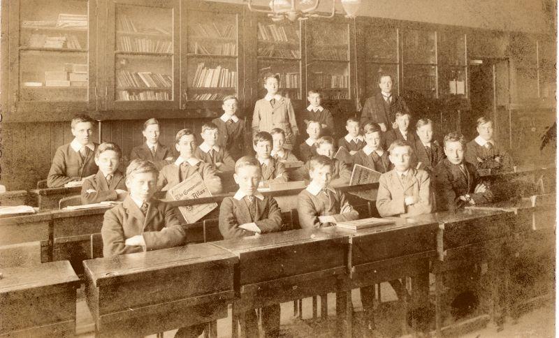 Wigan Grammar School. Wigan Grammar School.