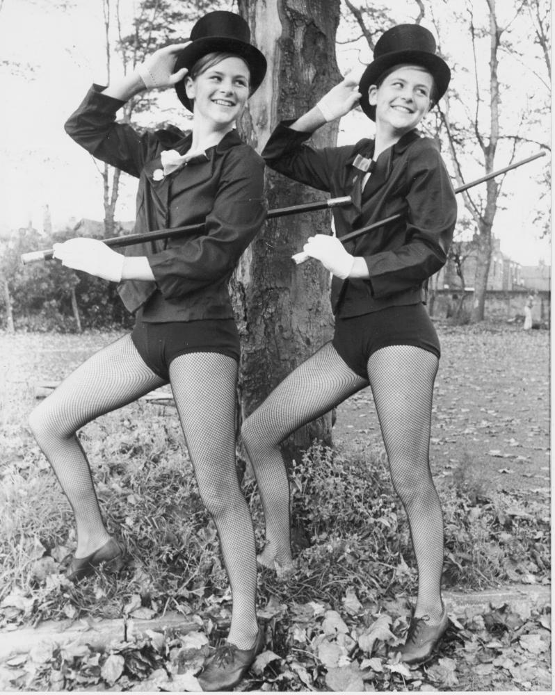 TWINS   HEIDI   AND   KAREN   WALMSLEY   1974