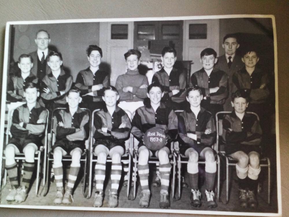 1957-58 Football team 1957-58 Football team