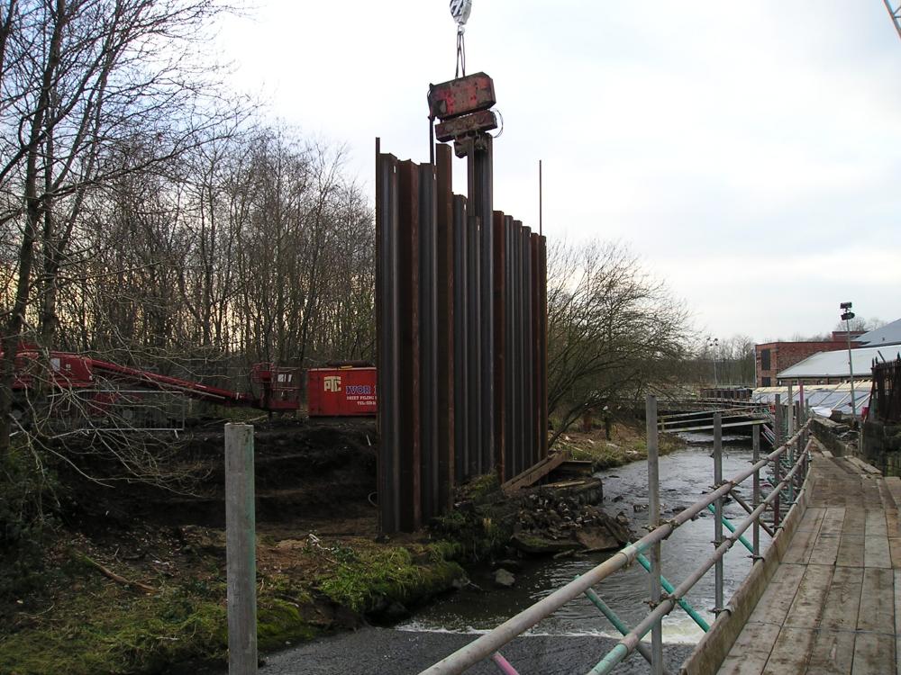 Piling for the new footbridge Piling for the new footbridge