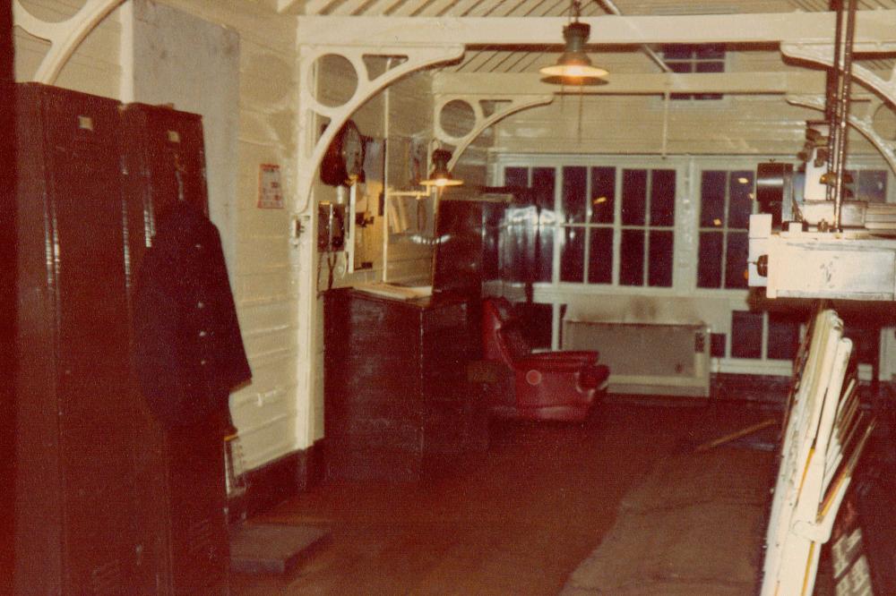 Still Gas Lit at work In April 1982 Still Gas Lit at work In April 1982